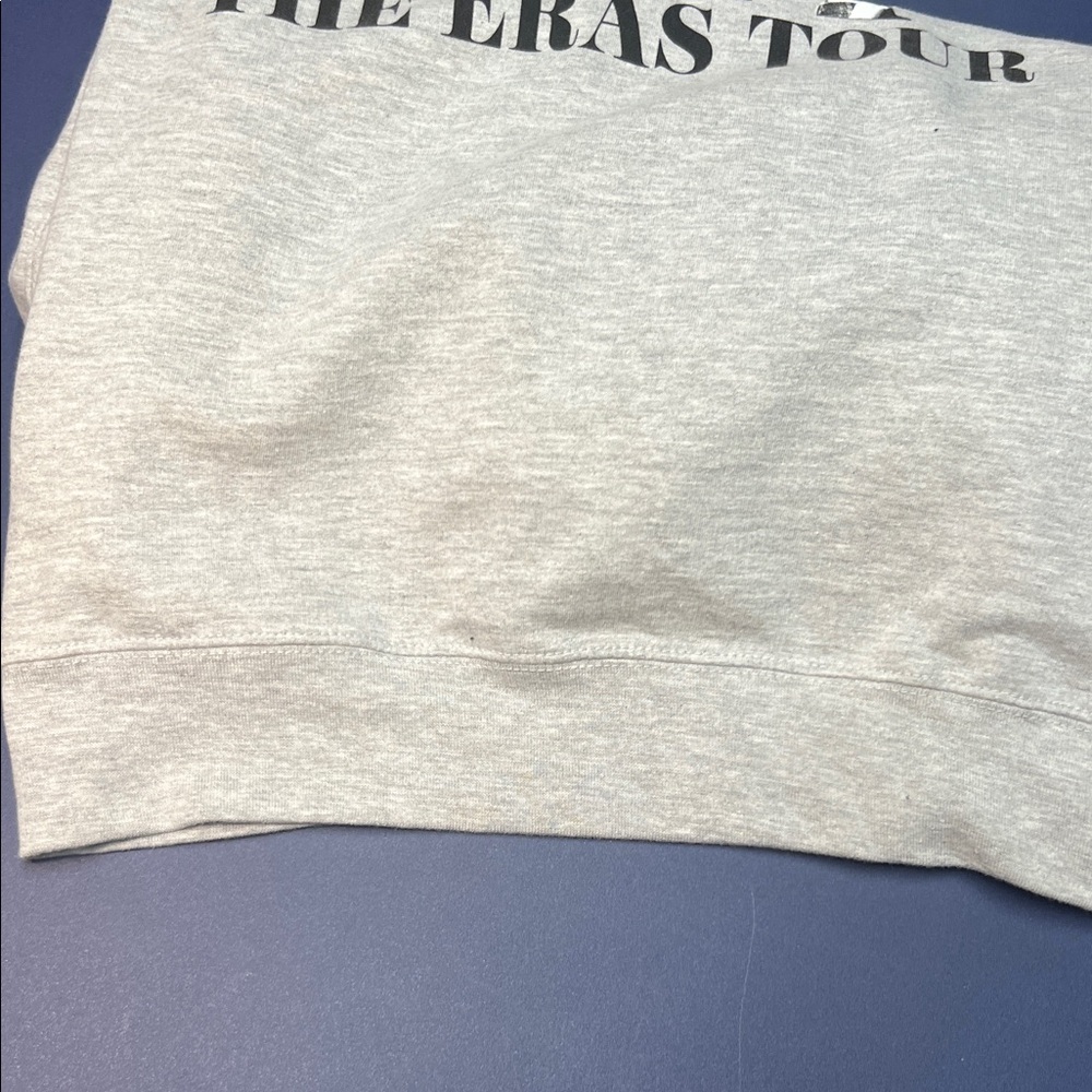 Taylor Swift Gray Sweatshirt - The Eras Tour. Nashville Show - Picture 3 of 7